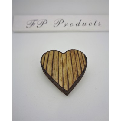 Χειροποίητη καρφίτσα ξύλινη-XKP-12