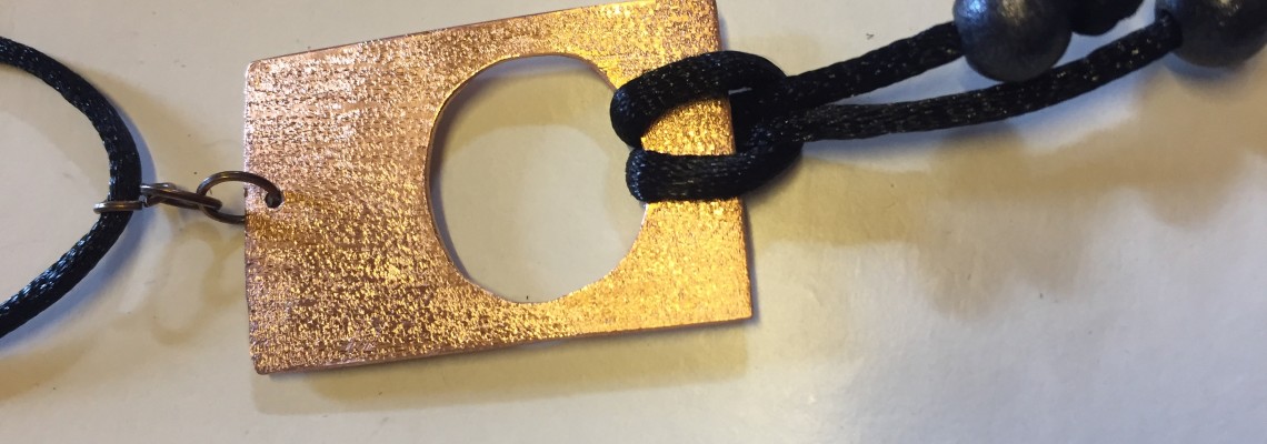 ΘΕΜΑ: Kατασκευή απο μέταλλο.