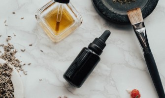 ΘEMA: Αιθέρια έλαια και η χρήση τους.