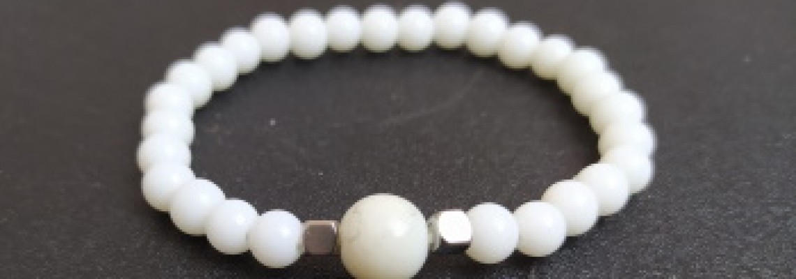 ΘEMA: Φτιάχνοντας 2 βραχιόλια εύκολα και γρήγορα.