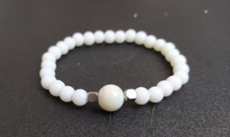 ΘEMA: Φτιάχνοντας 2 βραχιόλια εύκολα και γρήγορα.